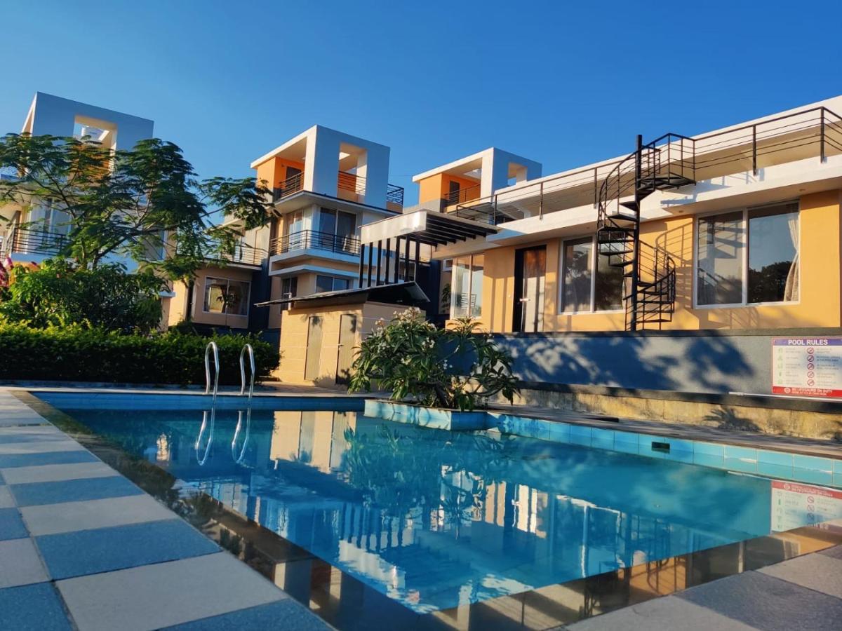 Royal Meadows Igatpuri 2Bhk Poolside Villa Esterno foto